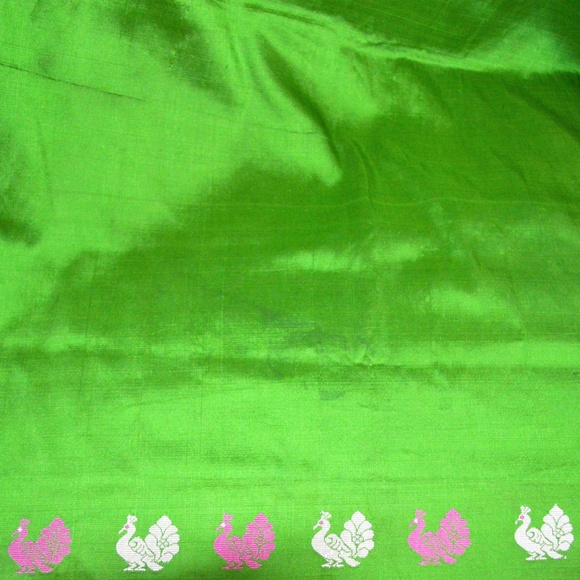 *** PRETTY GREEN KANJEEVARAM PURE SILK  SARI PEACOCK MOTIFS + FREE GIFT* - Picture 4 of 9